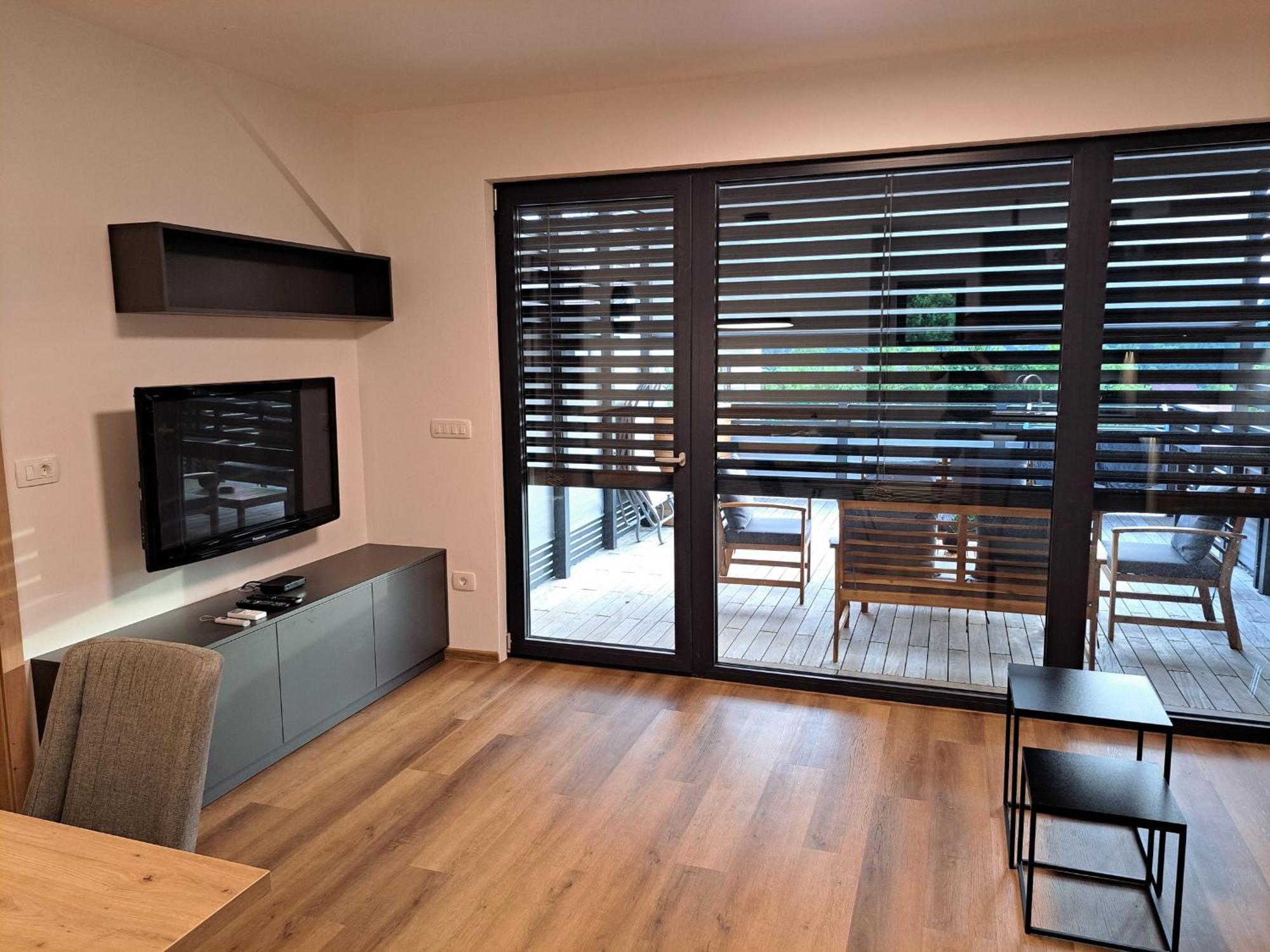 Ferienwohnung S&B'S Retreat Godovic Exterior foto
