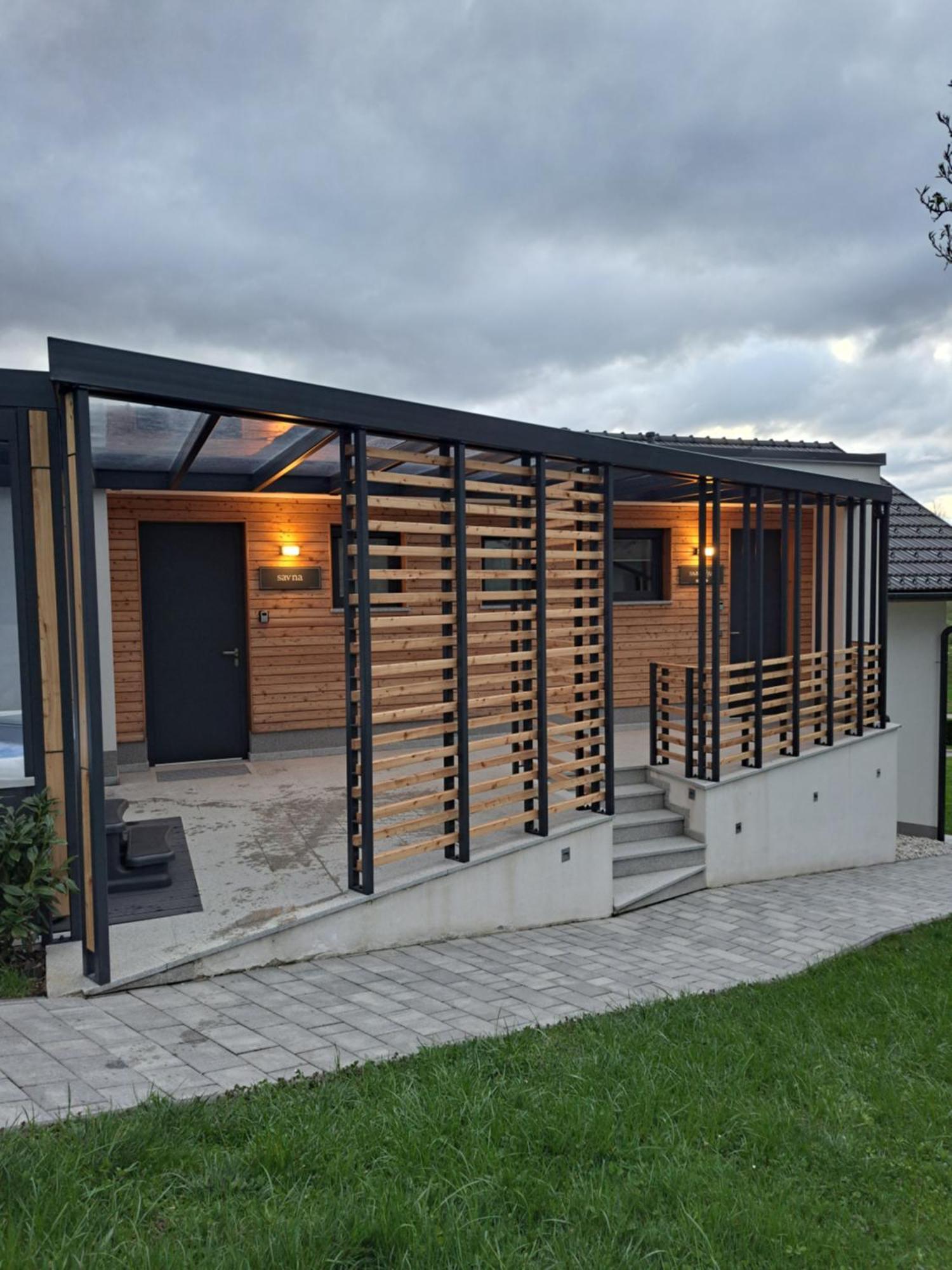 Ferienwohnung S&B'S Retreat Godovic Exterior foto